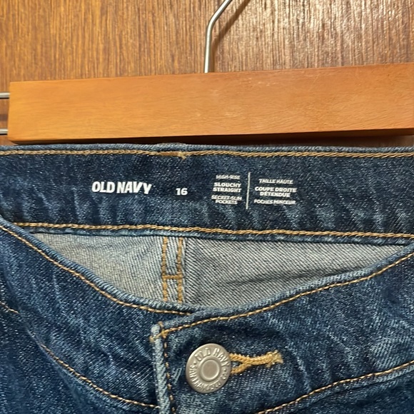 NWT Old Navy High Rise Distressed Slouchy Straight Jeans - Picture 10 of 16